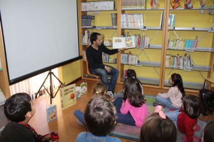 Atividades Infantis na Biblioteca Municipal