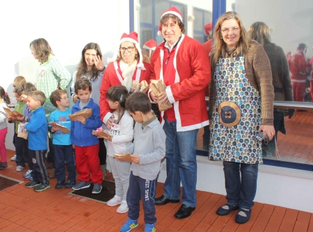 Município do Entroncamento e o Motoclube "Os Fenómenos" distribuíram lembranças nas Escolas