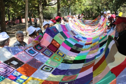 Município do Entroncamento participou na apresentação oficial da Manta "Tricota esta Ideia!"