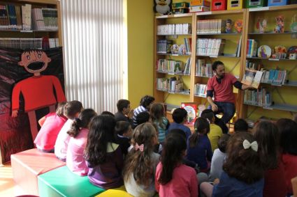 Atividades de Animação Infantil . Biblioteca Municipal